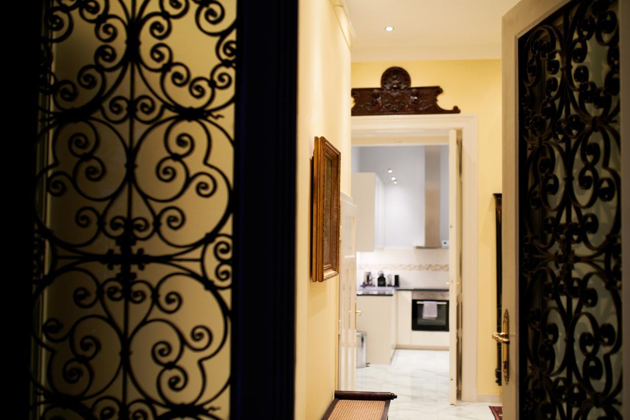 New York Palace View Apartment Budapest Bagian luar foto